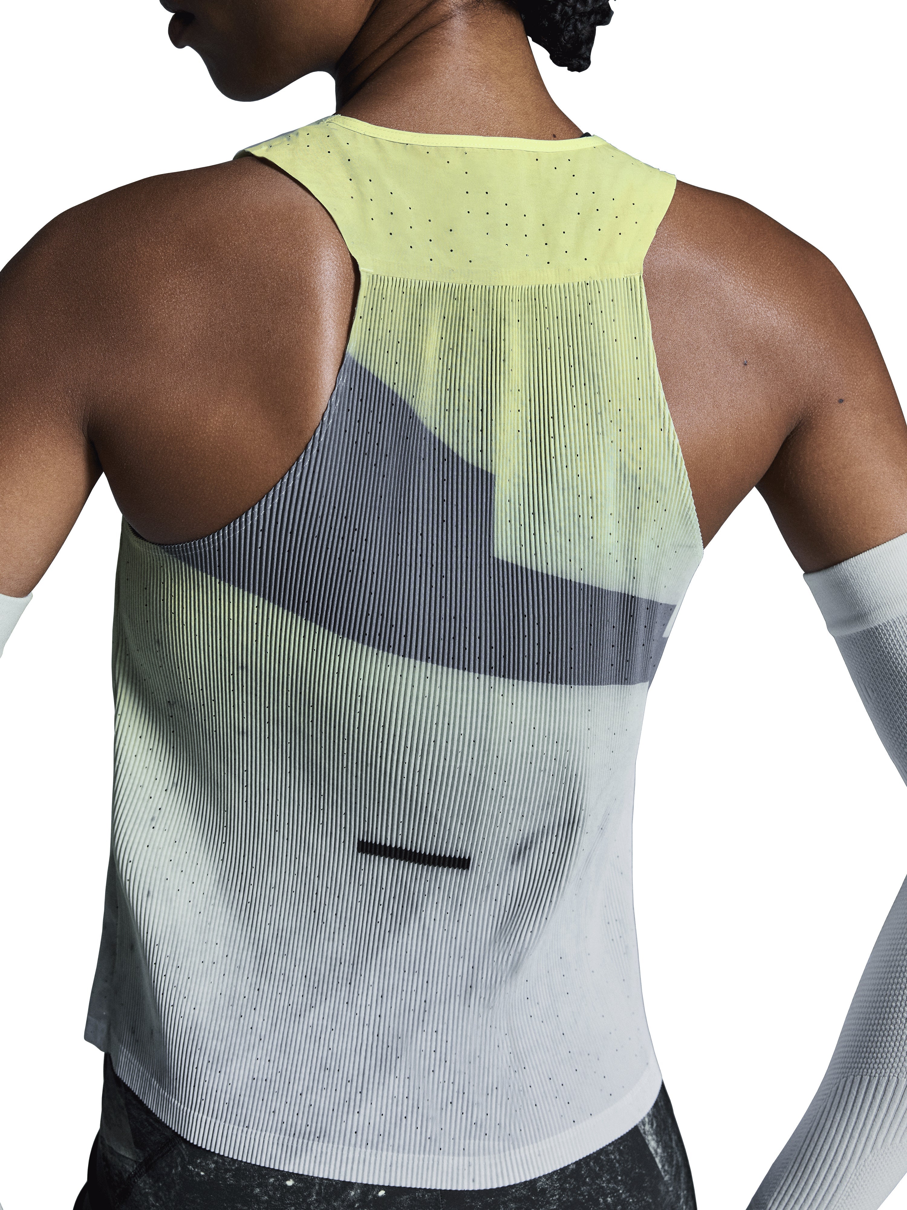 On Womens Race Singlet 2