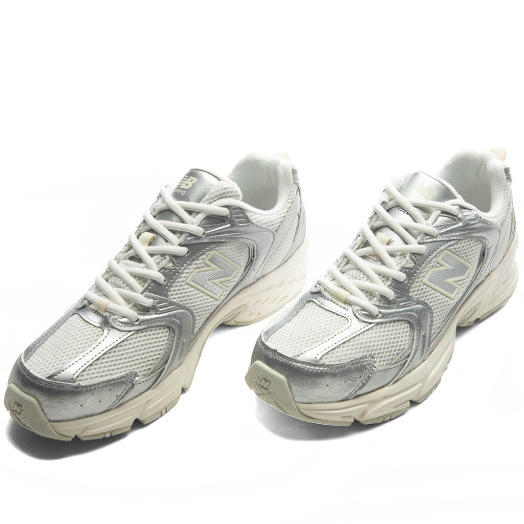 530 Silver Metallic Reflecton