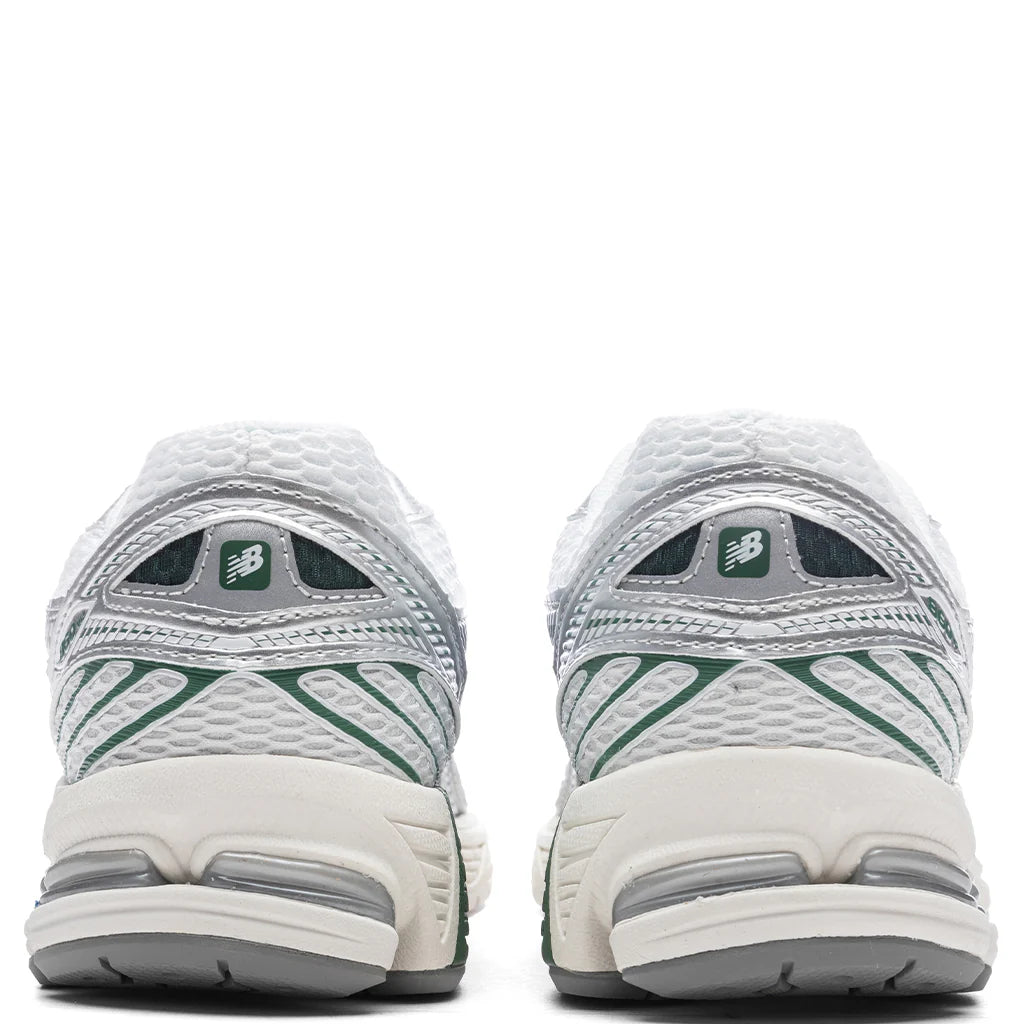 860v2 Reflection Mallard Green Sea Salt