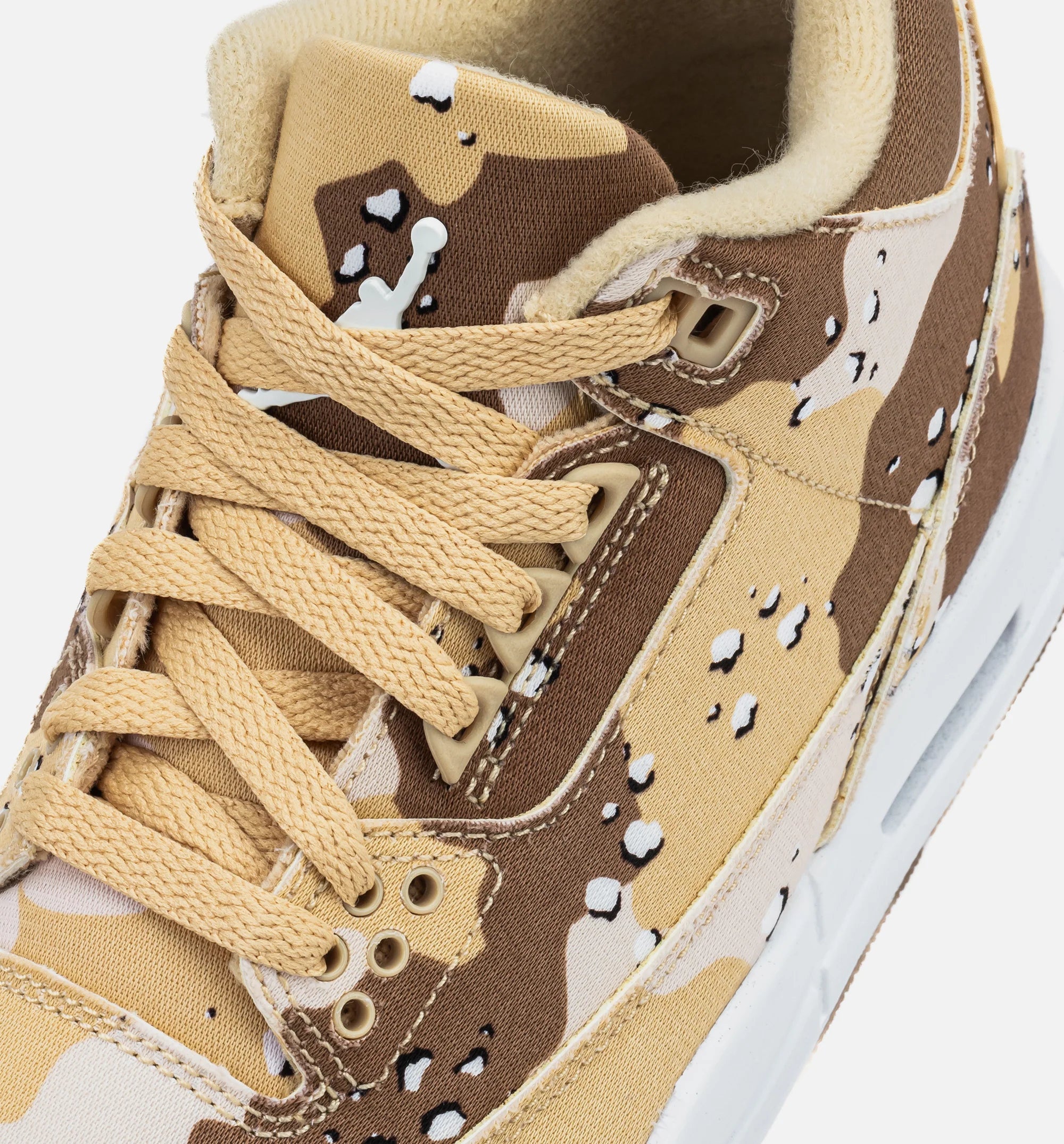 Air Jordan 3 Retro Tex Desert Camo Womens Lifestyle Shoe Driftwood Sail Hemp Velvet Brown