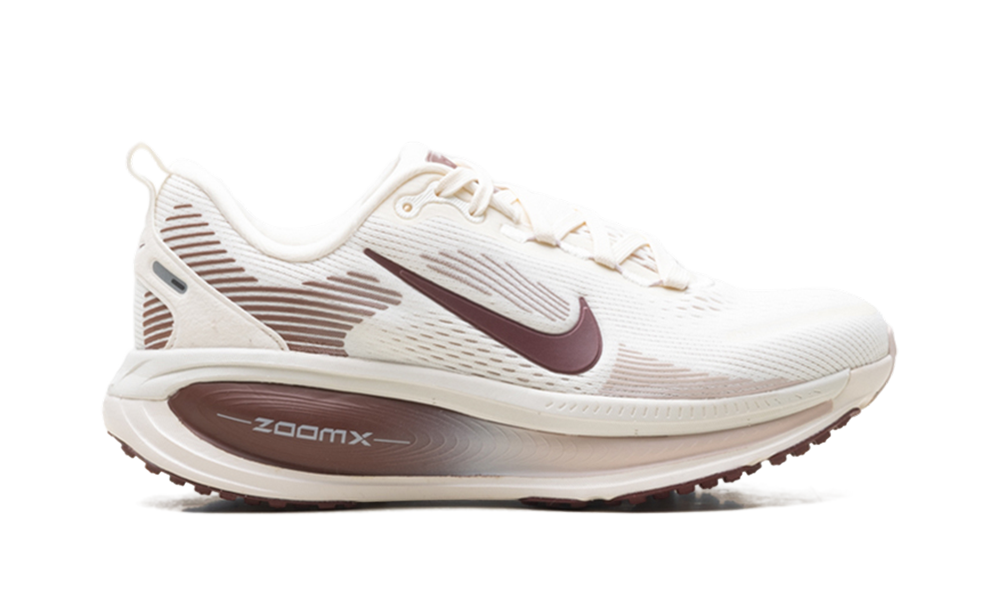 Vomero 18 WMNS"Pale Ivory Red Sepia Silt Red Dark Team Red" HM6804 108