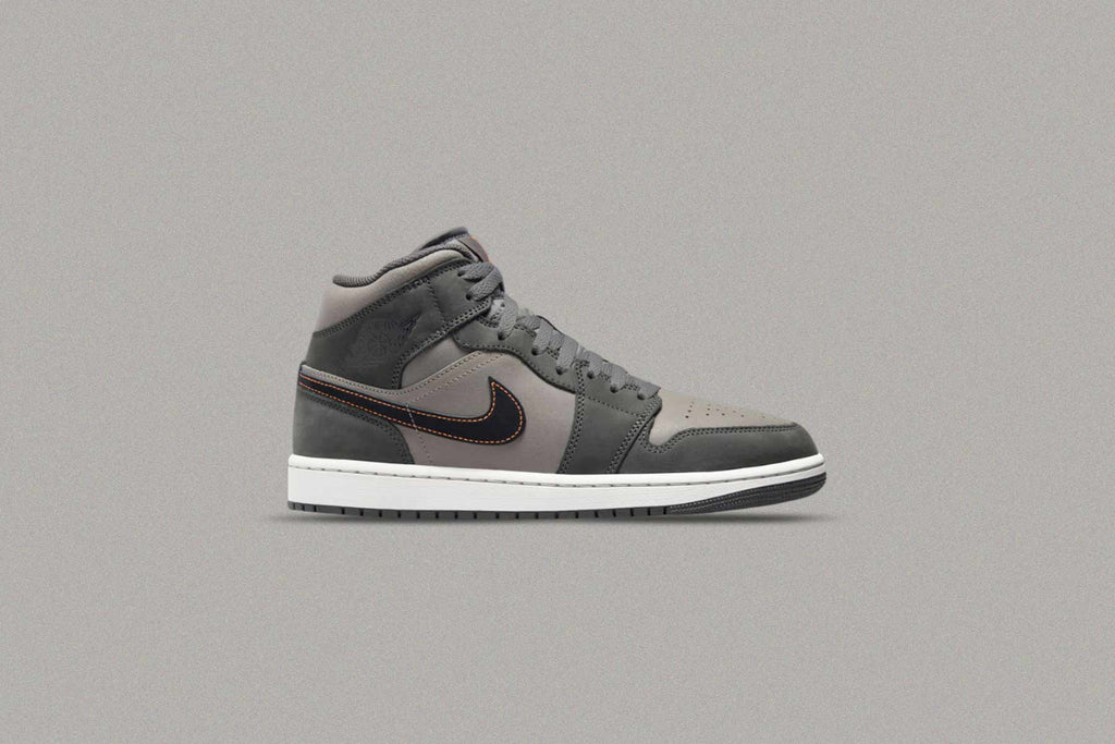 Air Jordan 1 Mid SE Night Stadium Black Flat Pewter