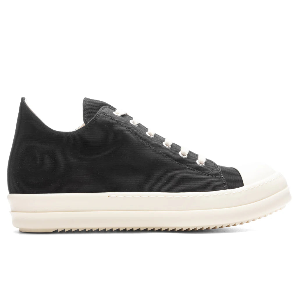 Low Sneaks Black Milk Milk
