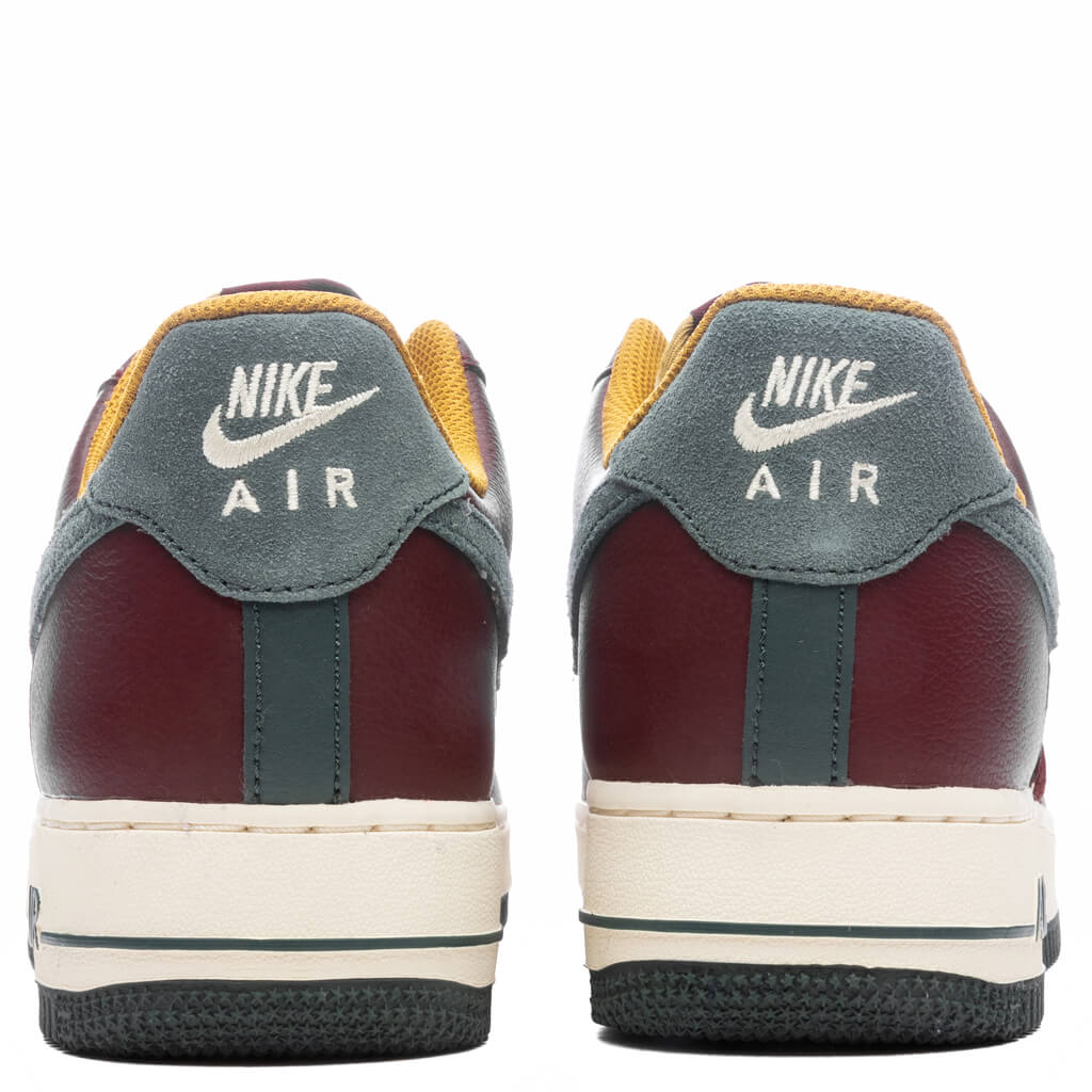 Air Force 1 07 Lv8 Coconut Milk Vintage Green Dark Team Red