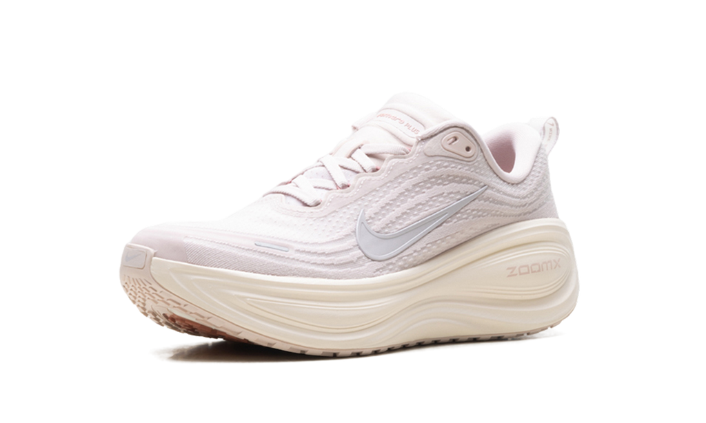 Vomero Plus WMNS"Silt Red Stardust" HV8154 605
