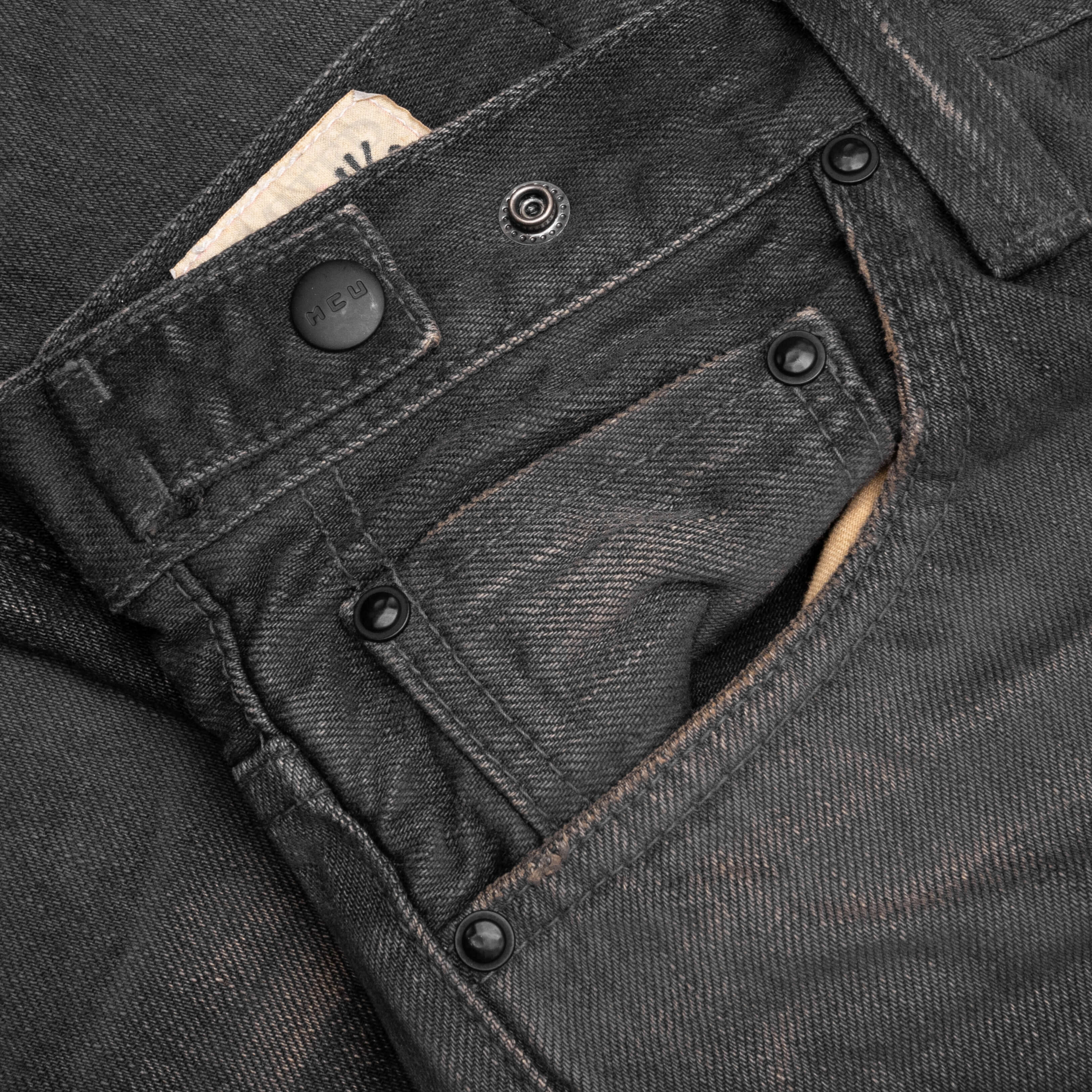 Edo Straight Jean Worn Black