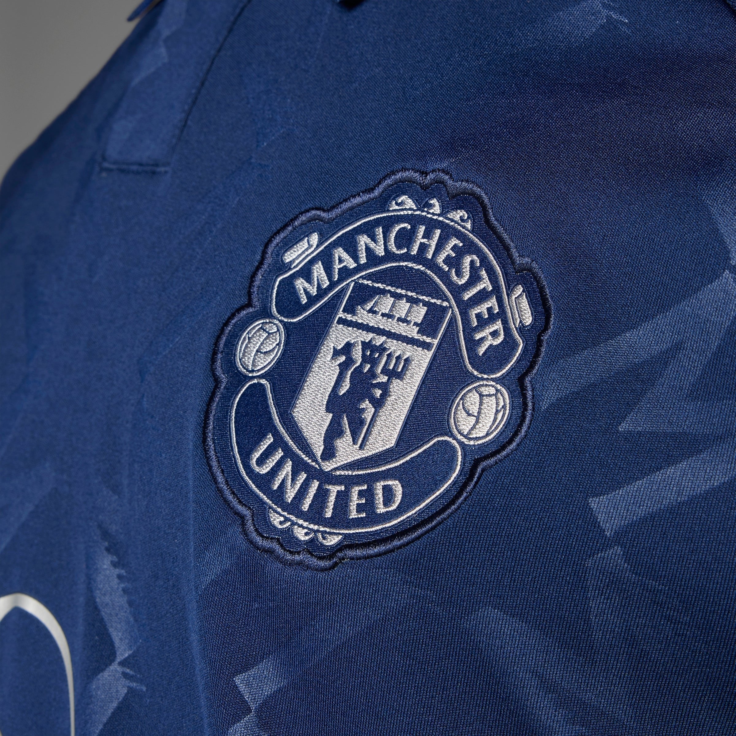 adidas Mens Manchester United Away Jersey 24