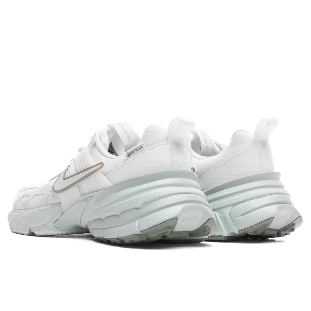 Womens V2K Run Gore Tex Platinum Tint Summit White