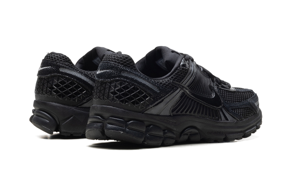 Zoom Vomero 5 WMNS"Black Patent" II6236 001